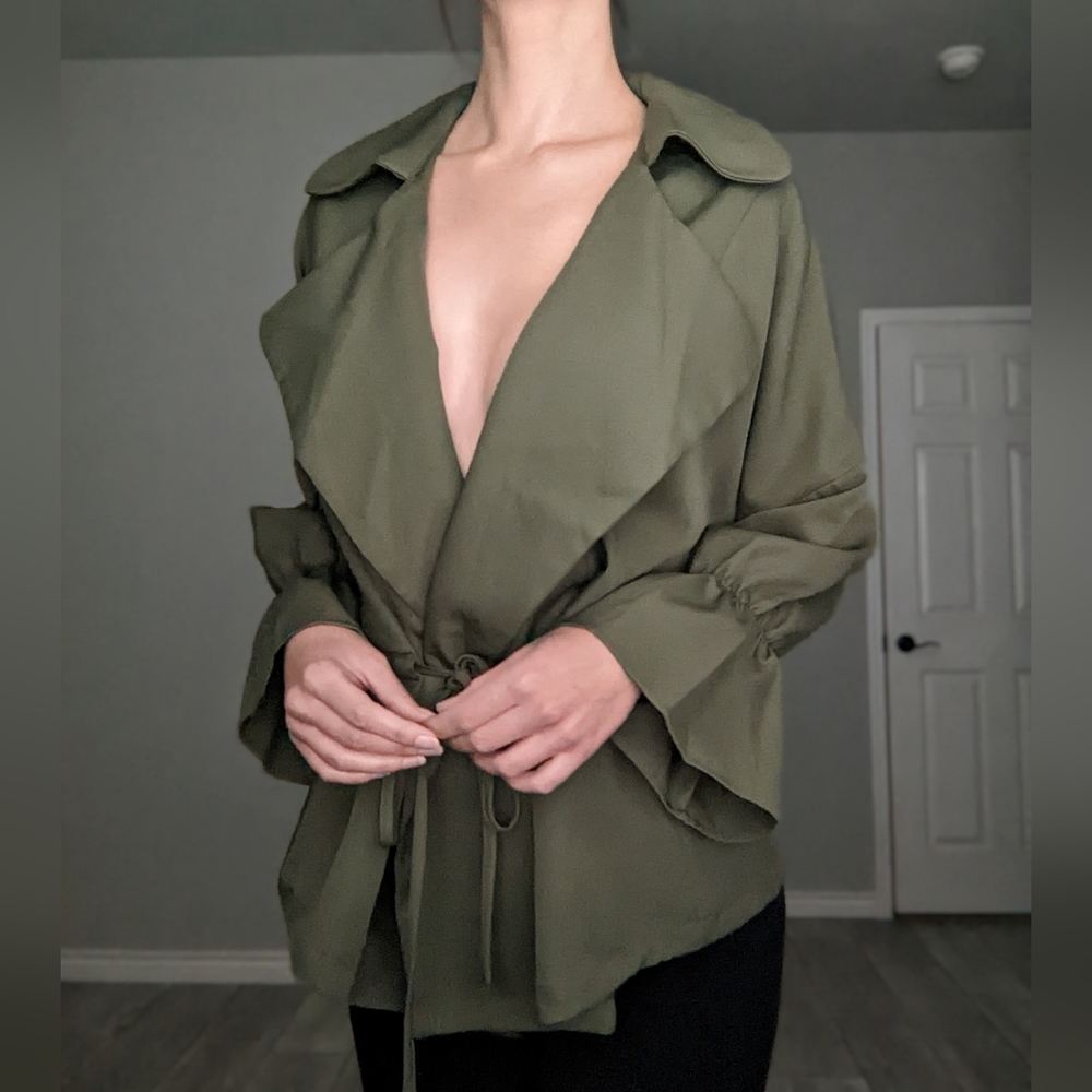Green blouse, Small